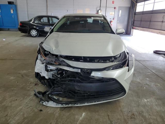 5YFB4MDE8RP210486 - 2024 TOYOTA COROLLA LE 白色 照片 5