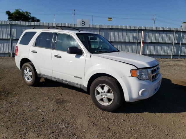 1FMCU03148KC33431 - 2008 FORD ESCAPE XLT WHITE photo 4