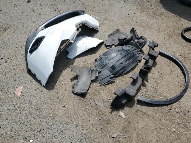 KNMAT2MTXGP685265 - 2016 NISSAN ROGUE S WHITE photo 12