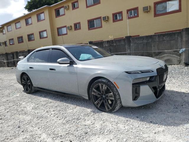 WBA23EH02PCM22276 - 2023 BMW 740 I GRAY photo 4