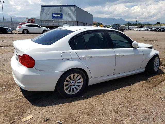 WBAPH73539A173264 - 2009 BMW 328 I WHITE photo 3