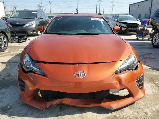 JF1ZNAA16H8703496 - 2017 TOYOTA 86 BASE ORANGE photo 5