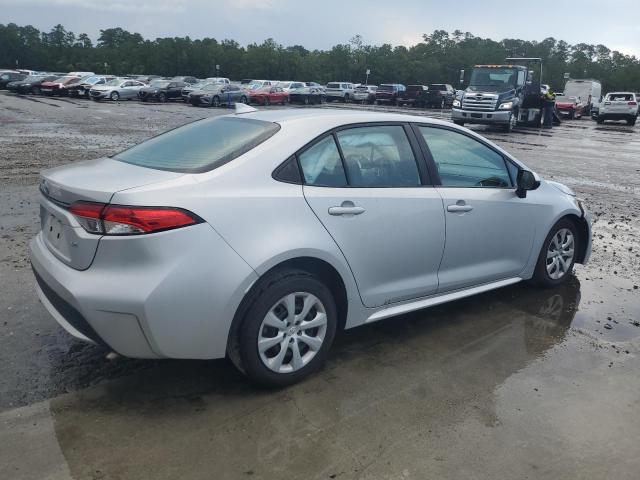 5YFEPMAEXMP180859 - 2021 TOYOTA COROLLA LE Plata foto 3