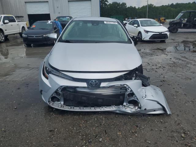 5YFEPMAEXMP180859 - 2021 TOYOTA COROLLA LE Plata foto 5