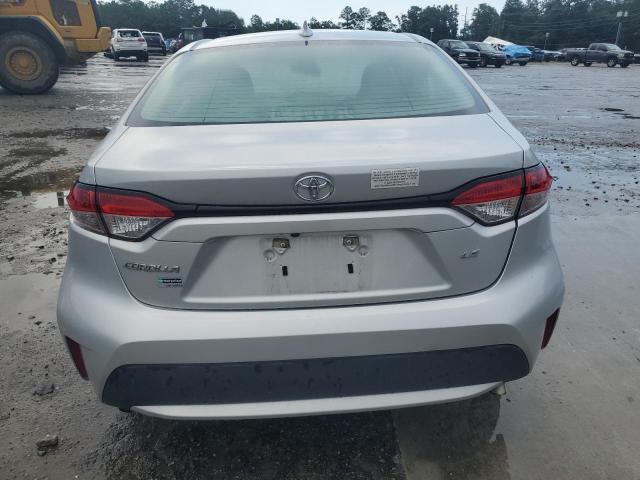 5YFEPMAEXMP180859 - 2021 TOYOTA COROLLA LE Plata foto 6
