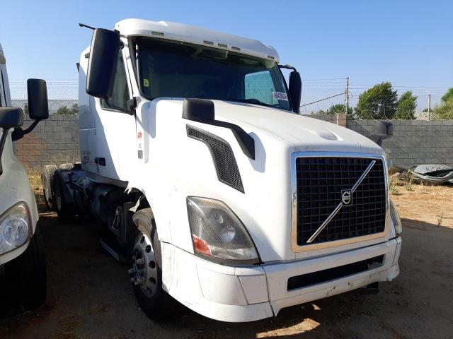 2015 VOLVO VN VNL, 