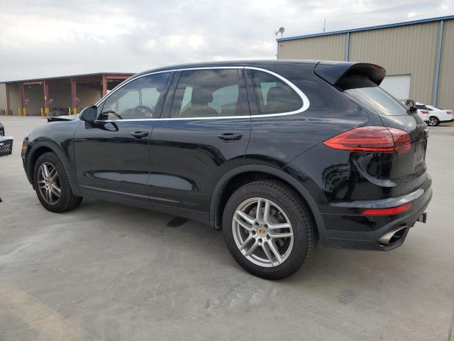 WP1AA2A23GLA11028 - 2016 PORSCHE CAYENNE BLACK photo 2