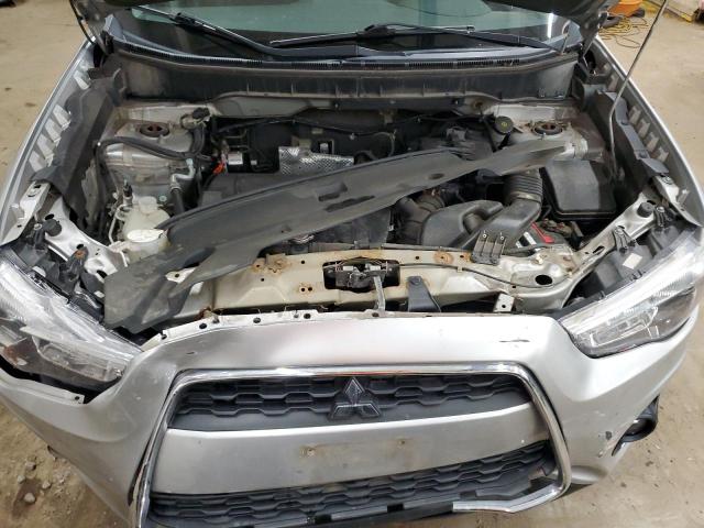 4A4AR3AU4DE022503 - 2013 MITSUBISHI OUTLANDER ES SILVER photo 12