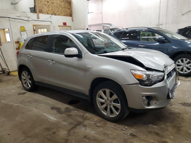 4A4AR3AU4DE022503 - 2013 MITSUBISHI OUTLANDER ES SILVER photo 4