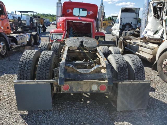 1M1AD65YX6M001930 - 2006 MACK 700 CL700 RED photo 6