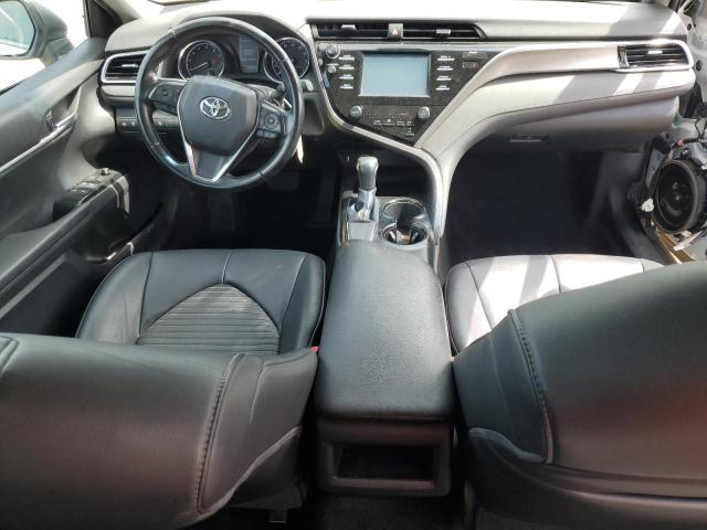 4T1B11HK0JU638143 - 2018 TOYOTA CAMRY L WHITE photo 8