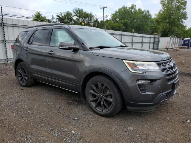 1FM5K8D89JGA23263 - 2018 FORD EXPLORER XLT رمادي صورة 4