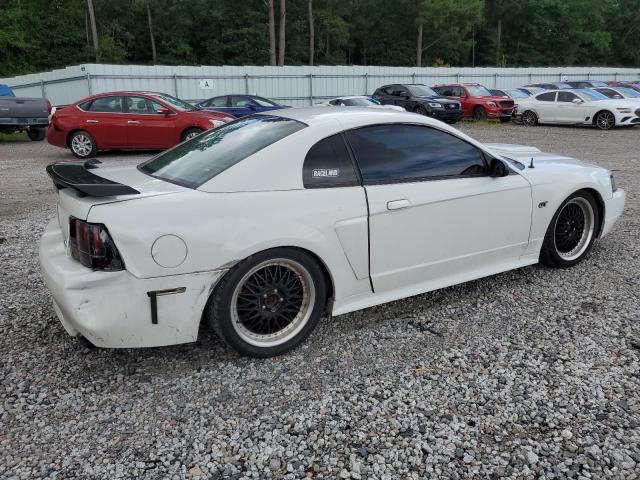 1FAFP42X83F347493 - 2003 FORD MUSTANG GT WHITE photo 3