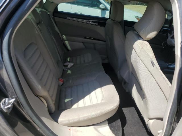 3FA6P0H71JR115723 - 2018 FORD FUSION SE GRAY photo 10