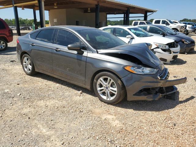 3FA6P0H71JR115723 - 2018 FORD FUSION SE GRAY photo 4