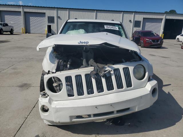 1J4FT28BX9D250798 - 2009 JEEP PATRIOT SPORT WHITE photo 5