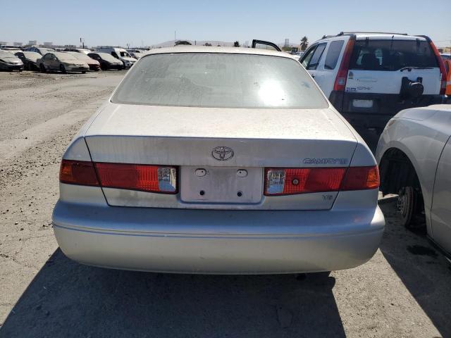 4T1BF28K61U969381 - 2001 TOYOTA CAMRY LE SILVER photo 6