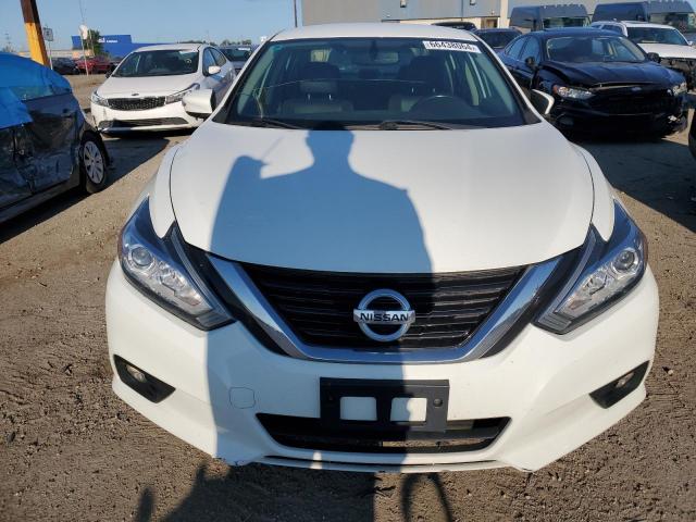 1N4AL3APXJC199329 - 2018 NISSAN ALTIMA 2.5 WHITE photo 5