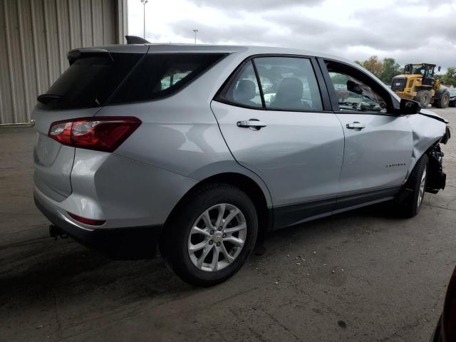 2GNAXHEV0J6161032 - 2018 CHEVROLET EQUINOX LS SILVER photo 3