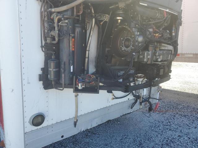 1UYVS2483J6320408 - 2018 UTILITY VS2RA TWO TONE photo 8