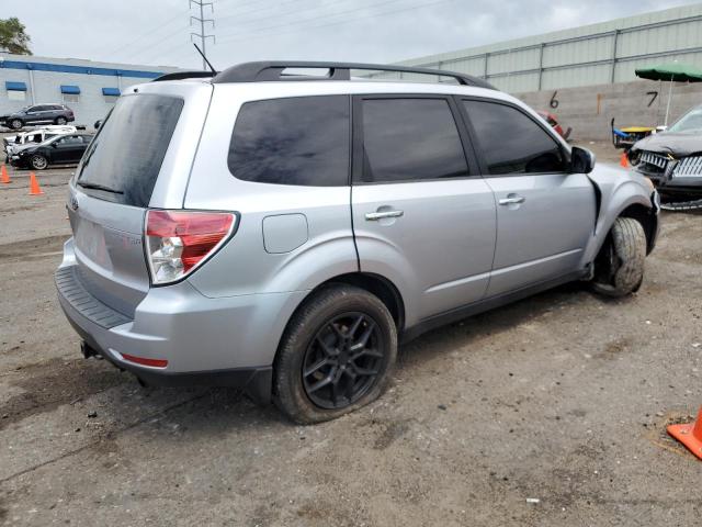 JF2SHAEC4DH433579 - 2013 SUBARU FORESTER LIMITED Сріблястий фото 3