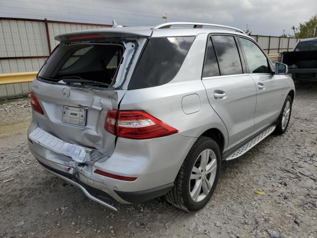 4JGDA5HB2CA075505 - 2012 MERCEDES-BENZ ML 350 4MATIC SILVER photo 4