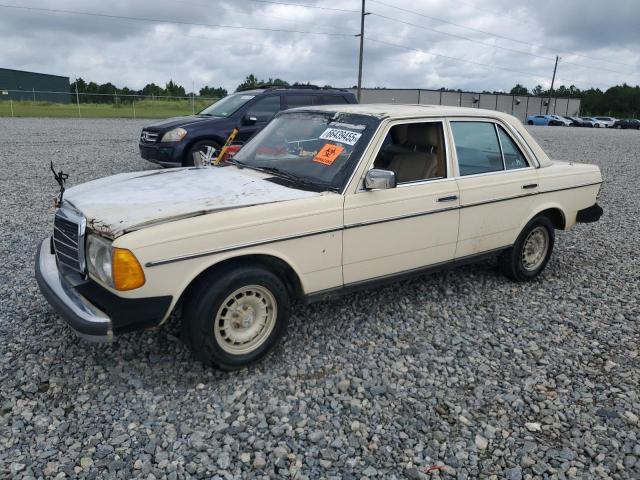 1983 MERCEDES-BENZ 300 DT, 