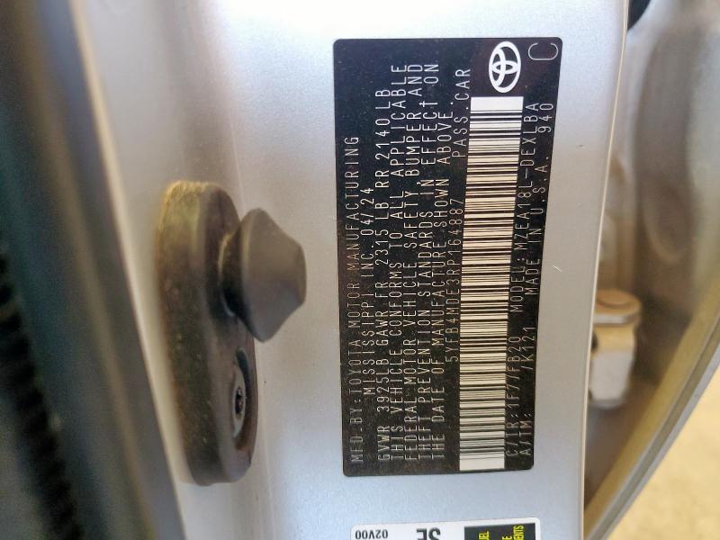 5YFB4MDE3RP164887 - 2024 TOYOTA COROLLA LE 银色 照片 12