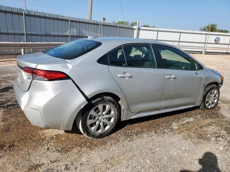 5YFB4MDE3RP164887 - 2024 TOYOTA COROLLA LE 银色 照片 3