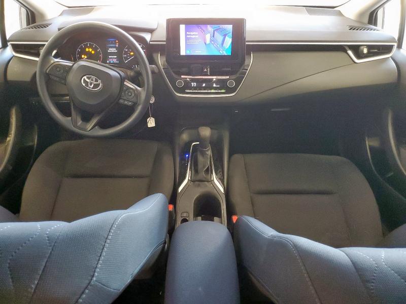 5YFB4MDE3RP164887 - 2024 TOYOTA COROLLA LE 银色 照片 8