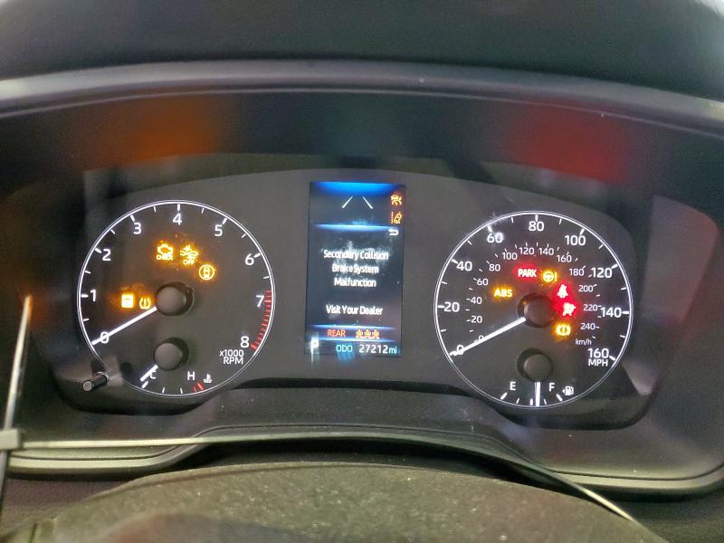 5YFB4MDE3RP164887 - 2024 TOYOTA COROLLA LE 银色 照片 9