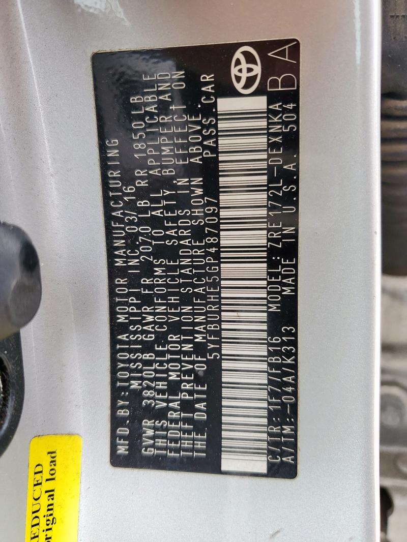 5YFBURHE5GP487097 - 2016 TOYOTA COROLLA L SILVER photo 13