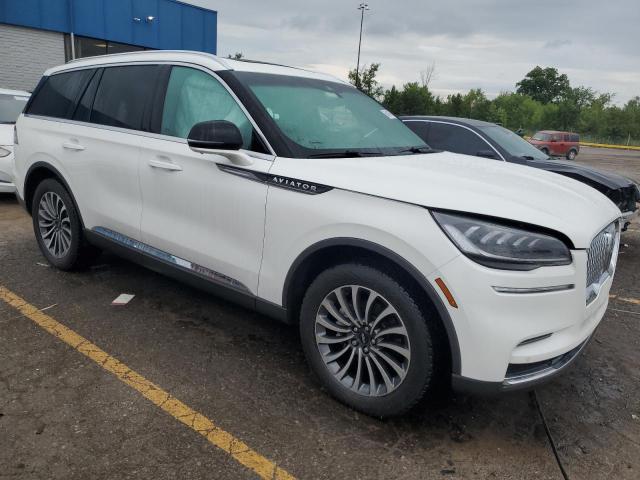 5LM5J7XC2NGL18009 - 2022 LINCOLN AVIATOR RESERVE 白色 照片 4