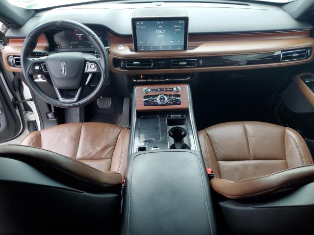 5LM5J7XC2NGL18009 - 2022 LINCOLN AVIATOR RESERVE 白色 照片 8
