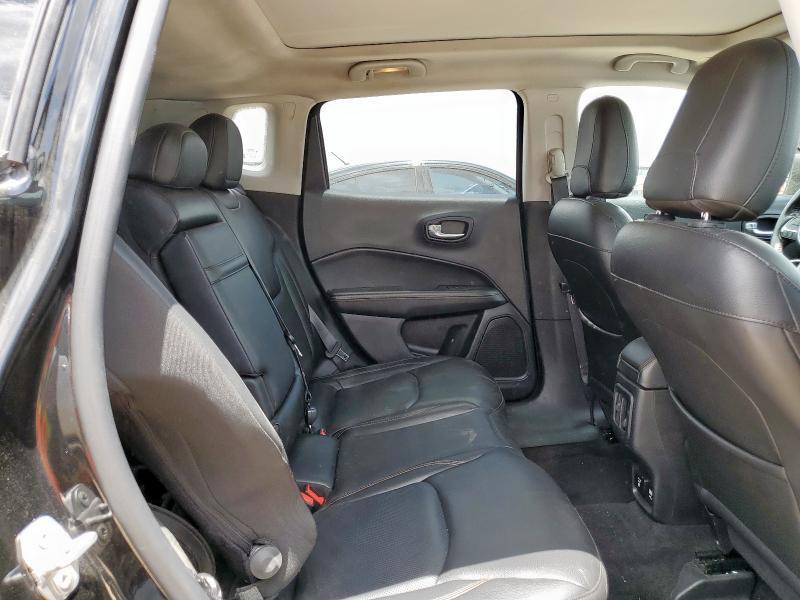 3C4NJDCBXJT263849 - 2018 JEEP COMPASS LIMITED 黑色 照片 11