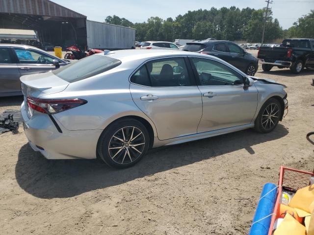 4T1G11AK4PU789169 - 2023 TOYOTA CAMRY SE NIGHT SHADE SILVER photo 3