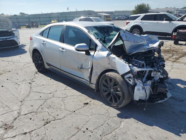 5YFS4MCE8SP218112 - 2025 TOYOTA COROLLA SE Srebrny zdjęcie 4