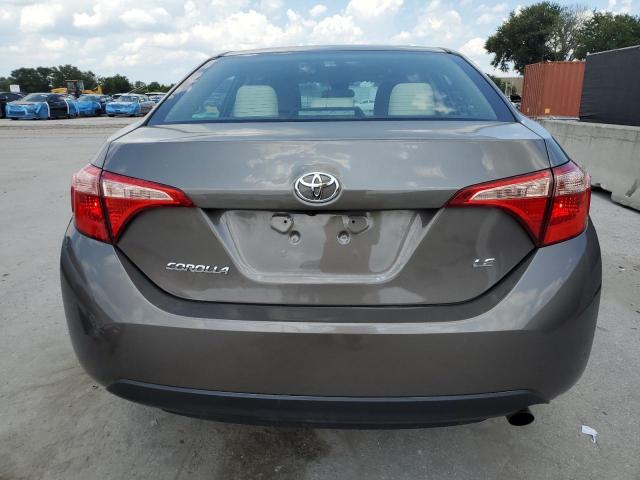 2T1BURHEXJC108411 - 2018 TOYOTA COROLLA L Қоңыр фото 6
