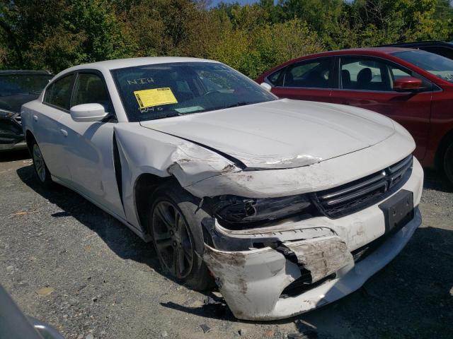 2C3CDXBG7GH303694 - 2016 DODGE CHARGER SE WHITE photo 4