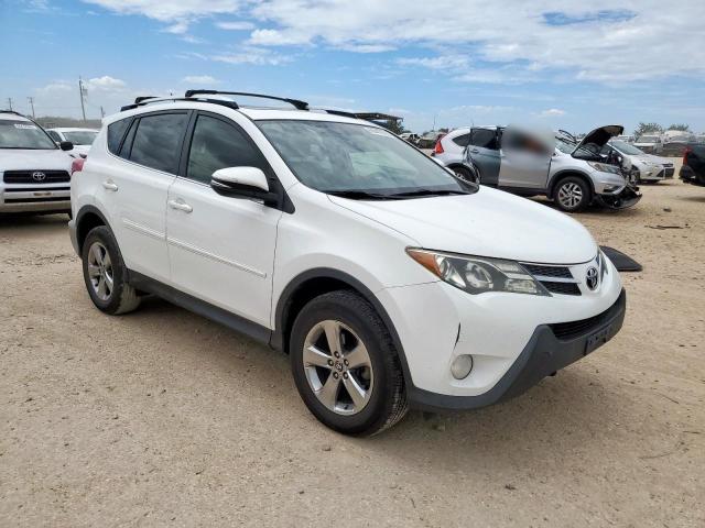 JTMWFREV4FD068546 - 2015 TOYOTA RAV4 XLE WHITE photo 4