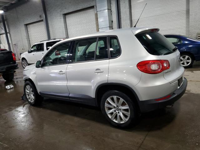 WVGAV75N19W005460 - 2009 VOLKSWAGEN TIGUAN S SILVER photo 2