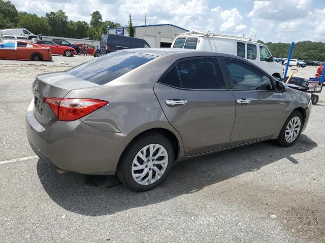 2T1BURHE5JC123303 - 2018 TOYOTA COROLLA L ნაცრისფერი ფოტო 3