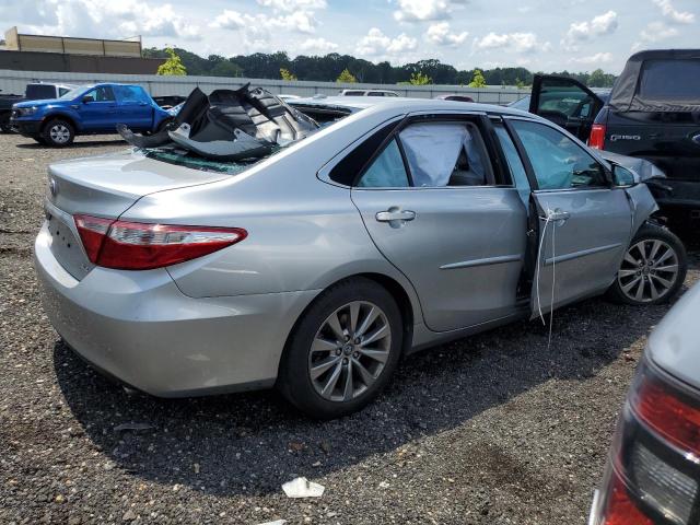 4T4BF1FK6GR583636 - 2016 TOYOTA CAMRY LE SILVER photo 3