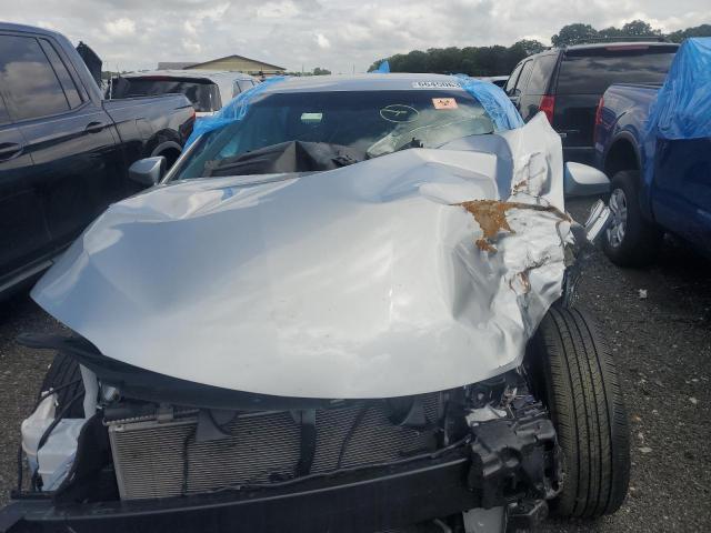 4T4BF1FK6GR583636 - 2016 TOYOTA CAMRY LE SILVER photo 5