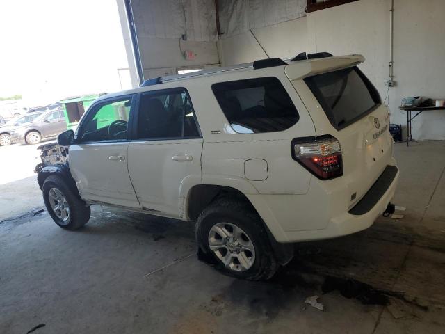JTEEU5JR4R5316792 - 2024 TOYOTA 4RUNNER SR5 WHITE photo 2
