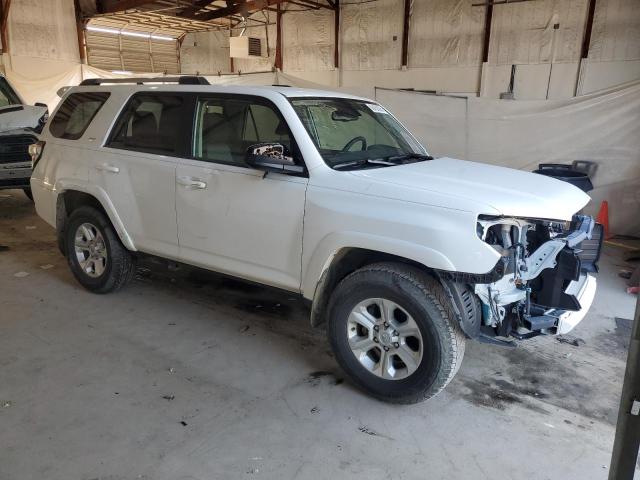 JTEEU5JR4R5316792 - 2024 TOYOTA 4RUNNER SR5 WHITE photo 4