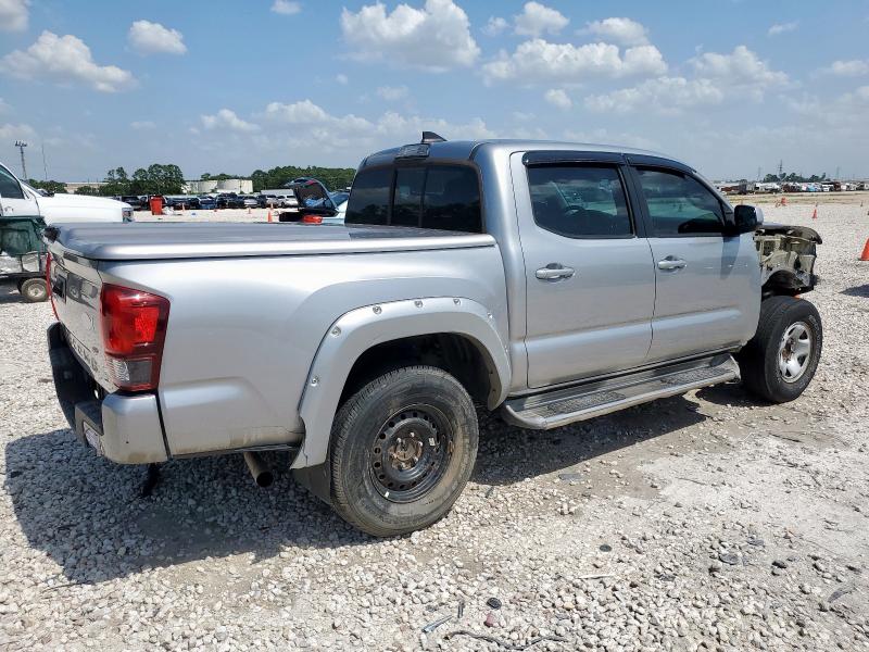 5TFAX5GN6JX107898 - 2018 TOYOTA TACOMA DOUBLE CAB SILVER photo 3