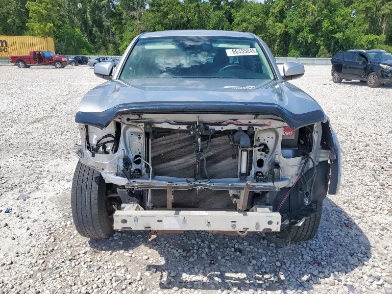 5TFAX5GN6JX107898 - 2018 TOYOTA TACOMA DOUBLE CAB SILVER photo 5