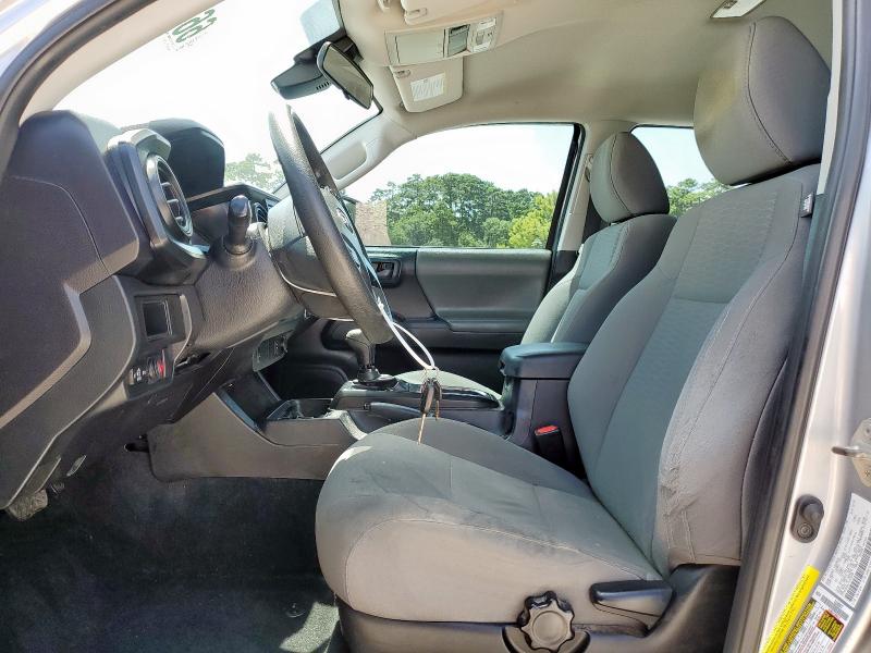 5TFAX5GN6JX107898 - 2018 TOYOTA TACOMA DOUBLE CAB SILVER photo 7