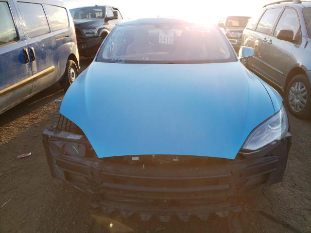 5YJSA1E2XGF120440 - 2016 TESLA MODEL S Синій фото 5